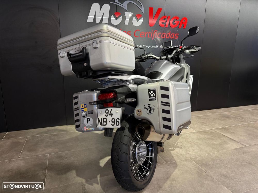 Honda VFR - 12