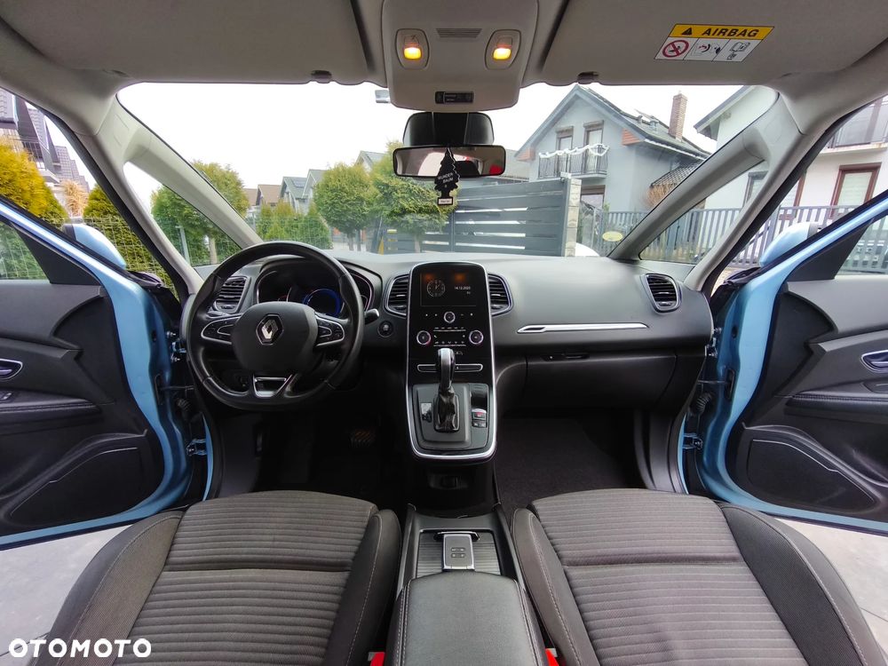 Renault Grand Scenic - 9