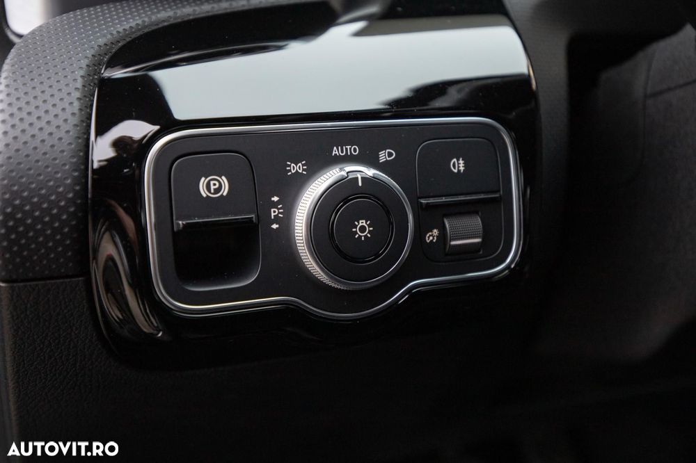 Mercedes-Benz CLA - 23