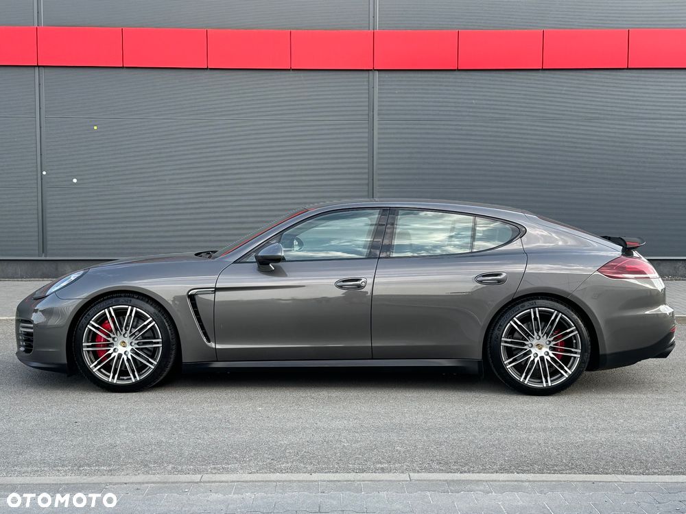 Porsche Panamera GTS - 16
