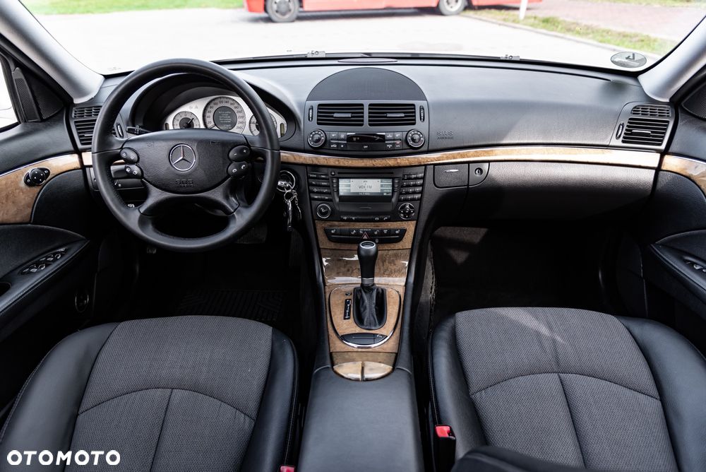 Mercedes-Benz Klasa E 220 CDI Automatik Avantgarde - 29