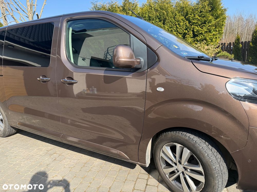 Peugeot Traveller 2.0 BlueHDi Long Business Vip - 27