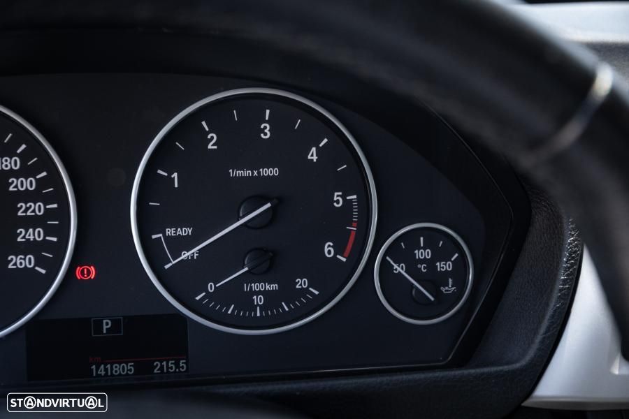 BMW 320 d xDrive Auto - 39