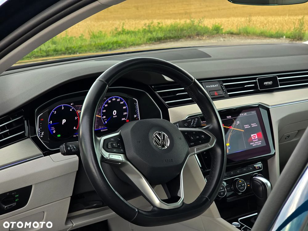 Volkswagen Passat Variant 2.0 TDI EVO Elegance DSG - 16