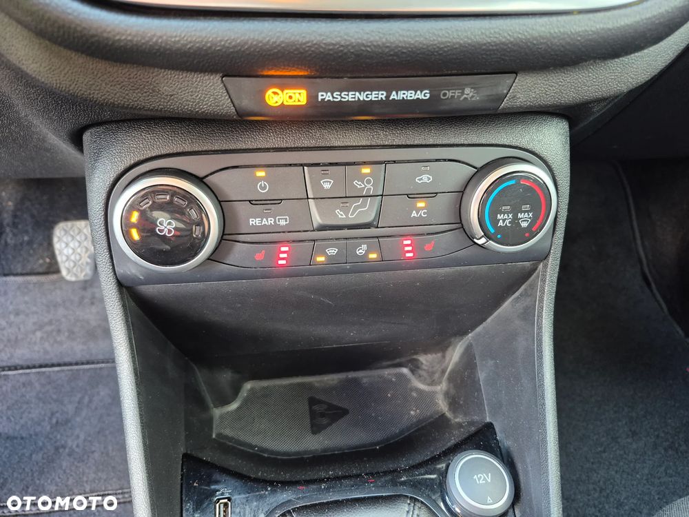 Ford Fiesta 1.1 S&S TITANIUM - 17