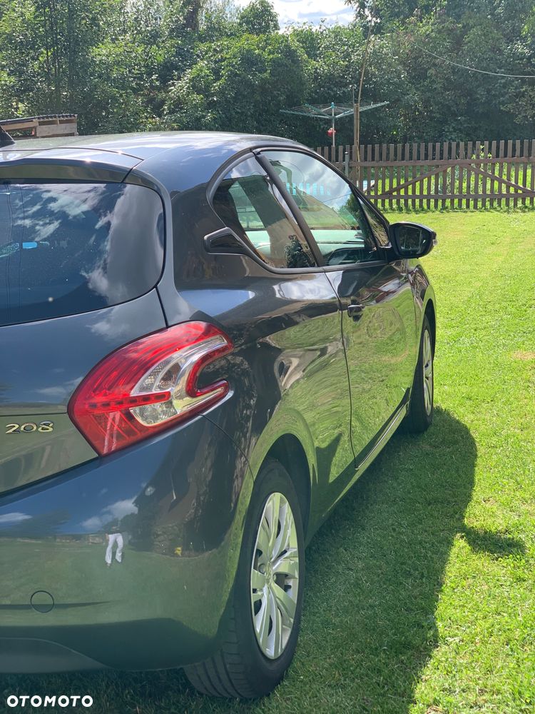 Peugeot 208 - 2