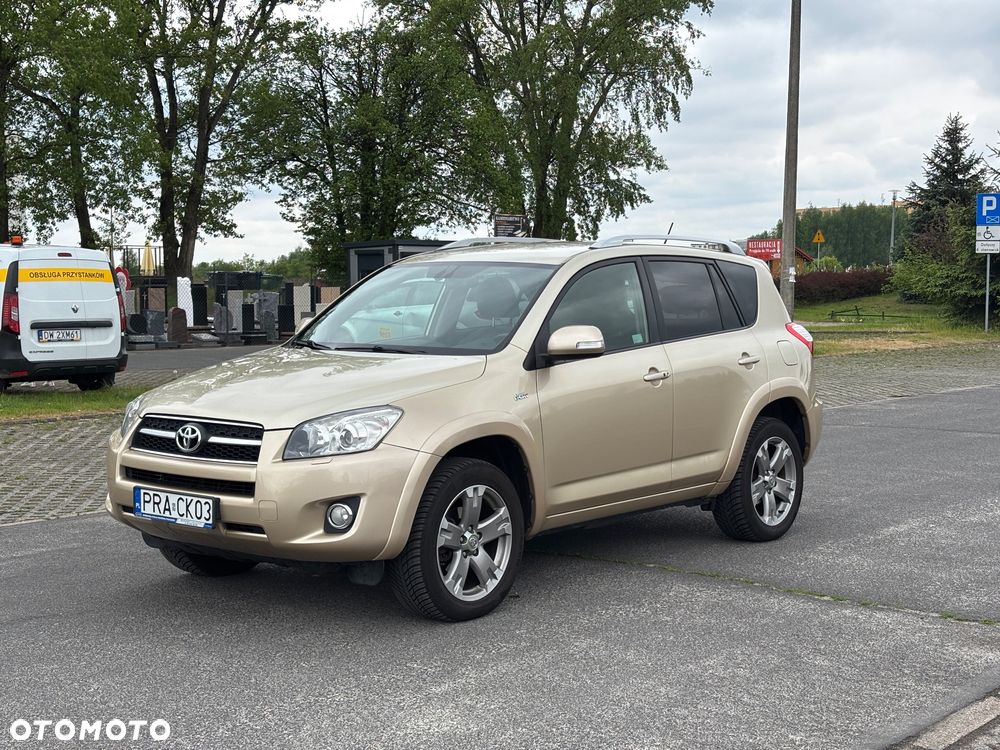 Toyota RAV4 2.2 D-CAT Premium - 1