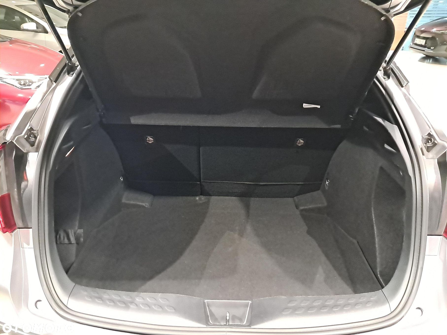 Toyota C-HR 1.8 Hybrid Premium - 11