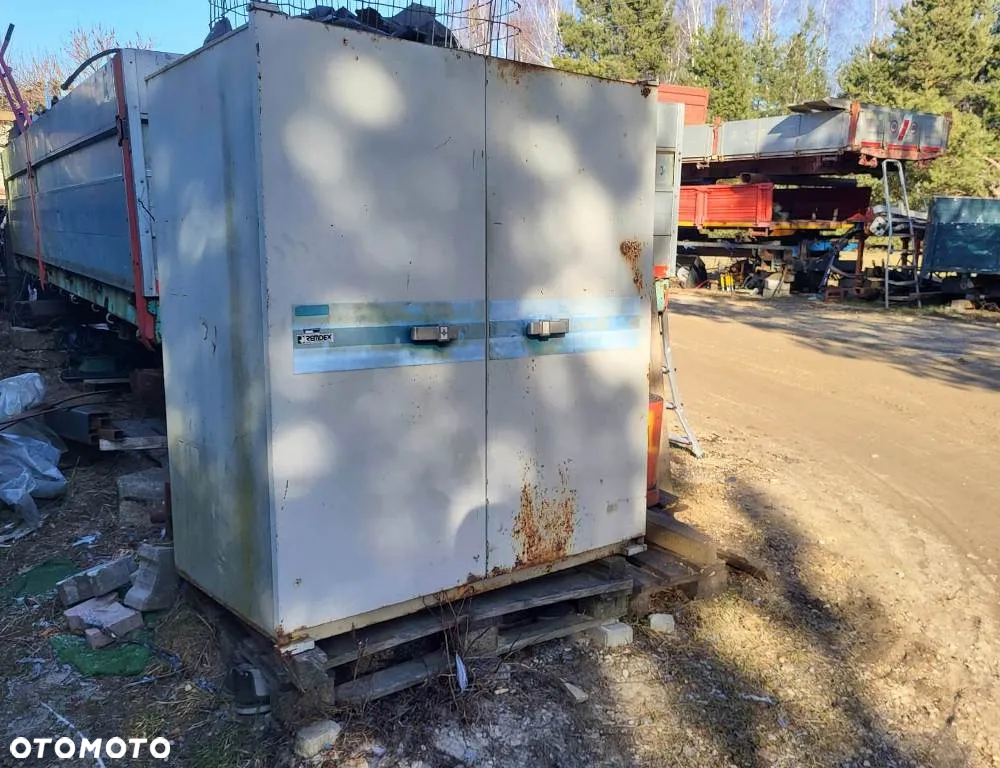Szafa elektryczna Sejf Skrzynia Oplandeczona kontener Izoterma Chłodnia Burtofiranka kiper wywrot - 6