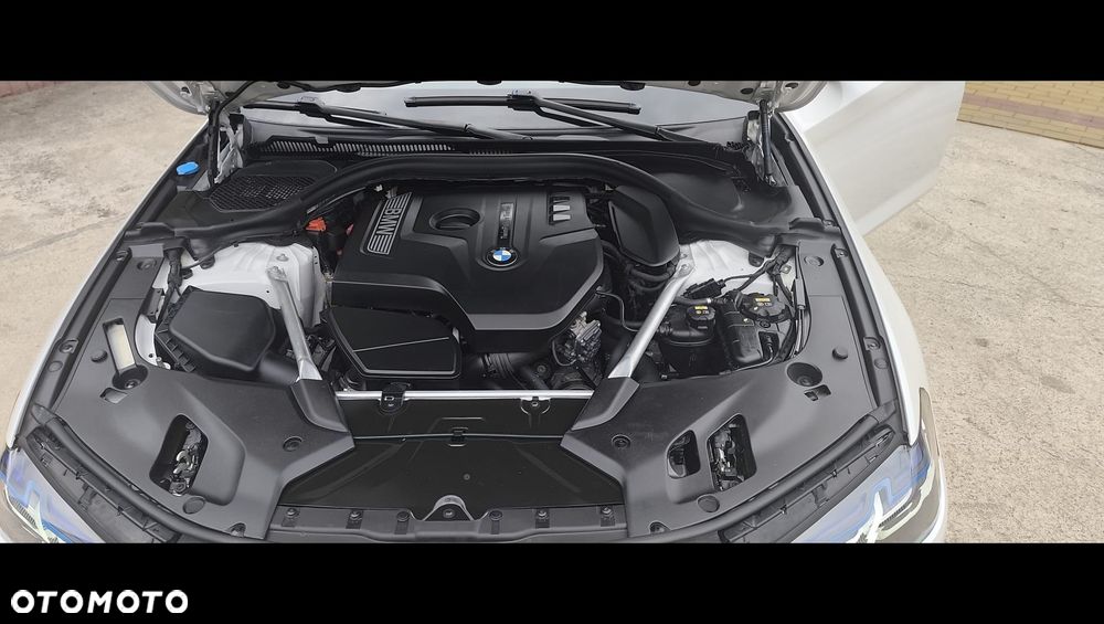 BMW Seria 5 530i Sport Line - 24