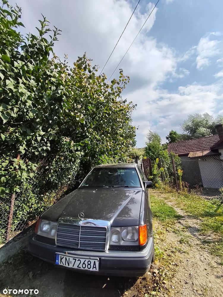 Mercedes-Benz W124 (1984-1993) - 1