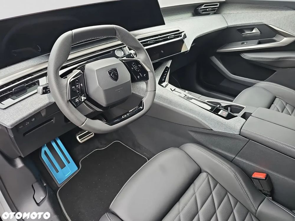 Peugeot 3008 Hybrid 145 e-DSC6 GT EXCLUSIVE - 12