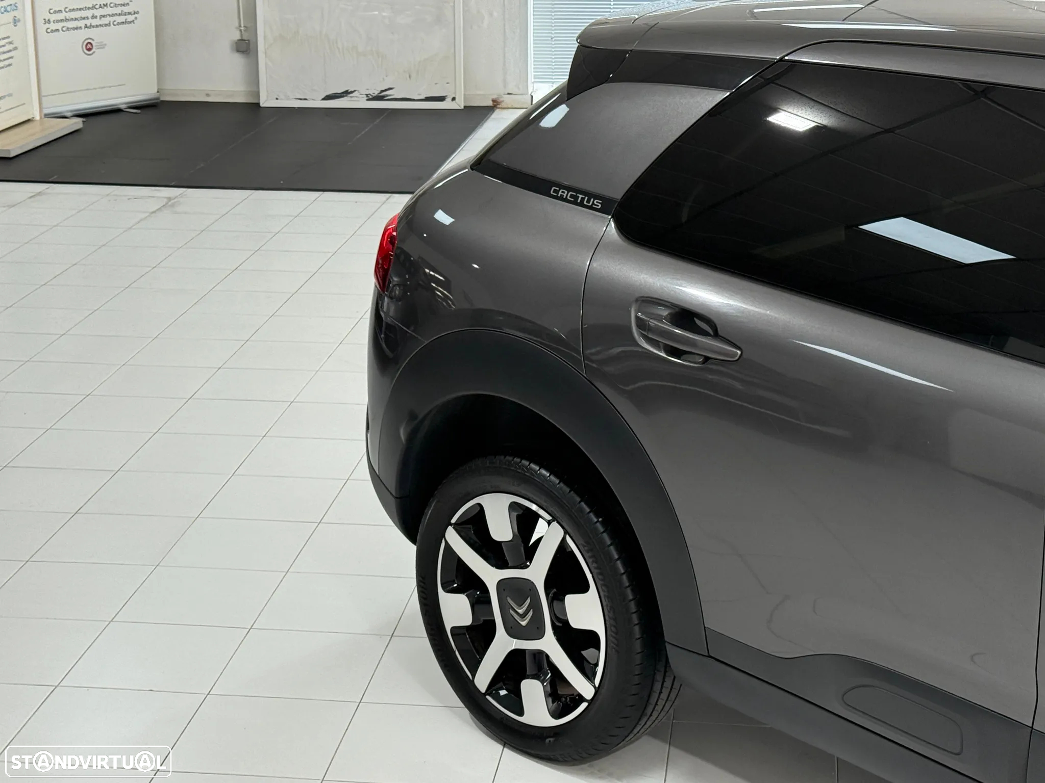 Citroën C4 Cactus 1.2 PureTech Shine - 21