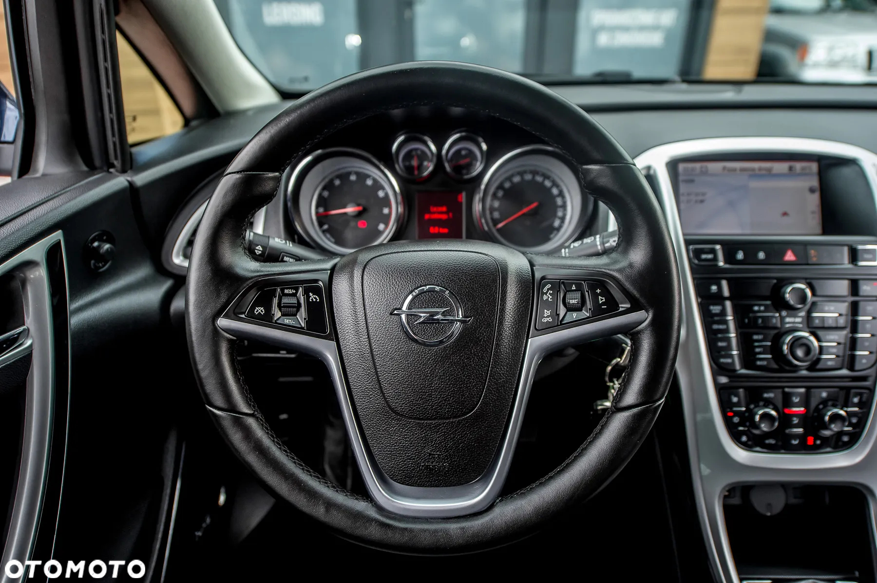 Opel Astra 1.6 Turbo Cosmo - 22