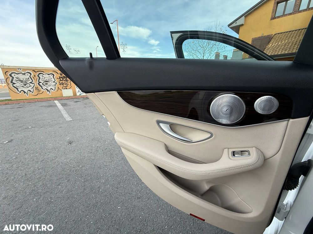 Mercedes-Benz C 300 9G-TRONIC - 19