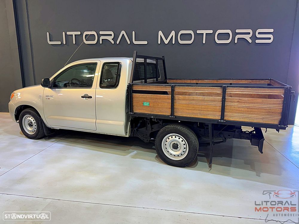 Toyota Hilux 2.5 D4-D CE 4L - 8