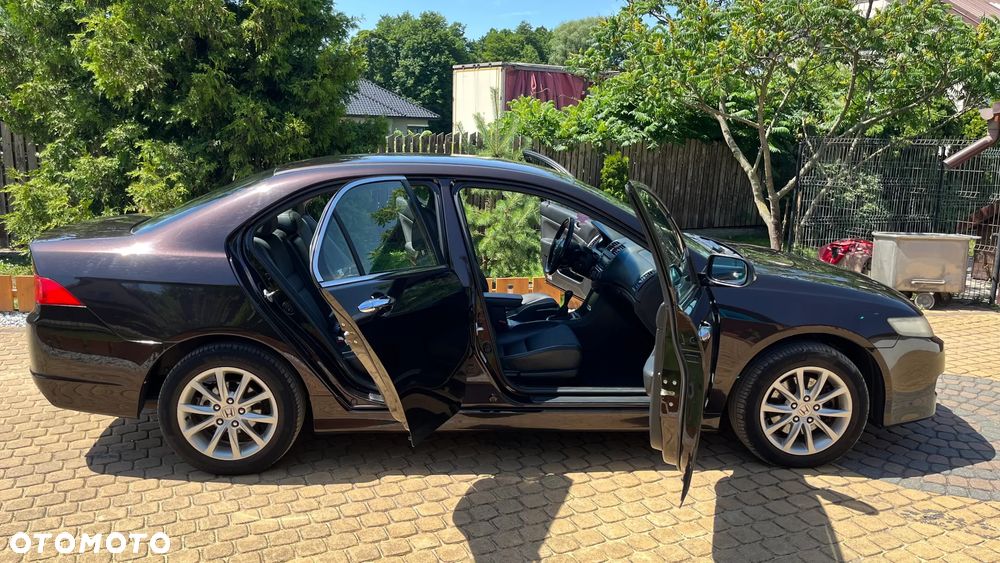 Honda Accord 2.0 Sport - 10