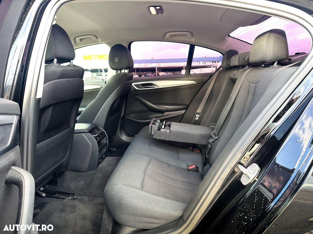 BMW Seria 5 530i AT - 15