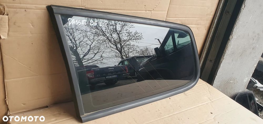 Szyba lewy tył tylna lewa karoseryjna VW Passat B6 AS2 09r - 3