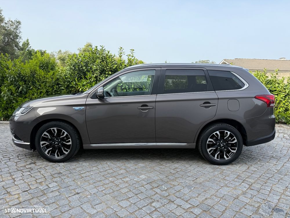 Mitsubishi Outlander 2.0 Instyle Navi - 7