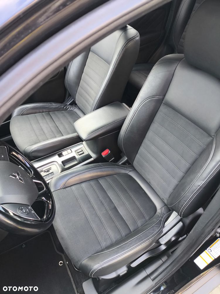 Mitsubishi Outlander - 30