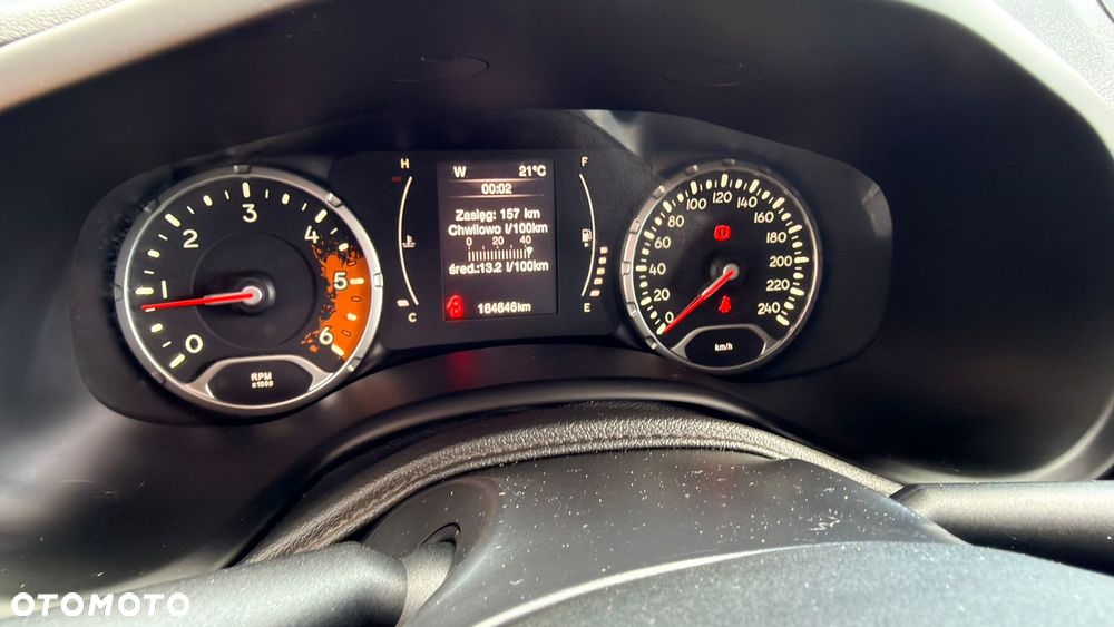 Jeep Renegade - 32