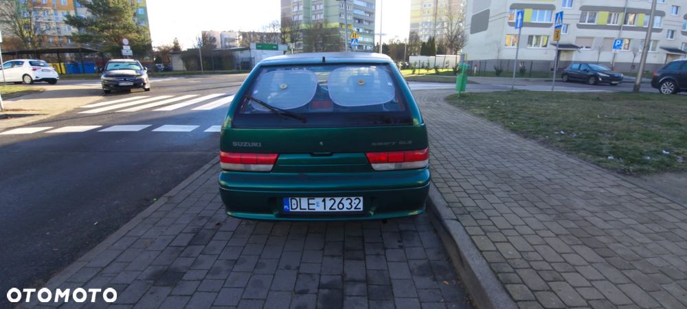 Suzuki Swift 1.0 GLS - 4