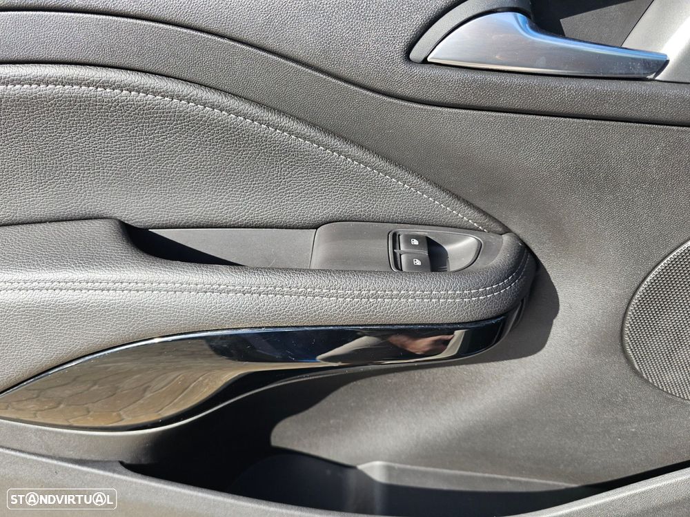 Opel Adam 1.0 T Rocks - 30