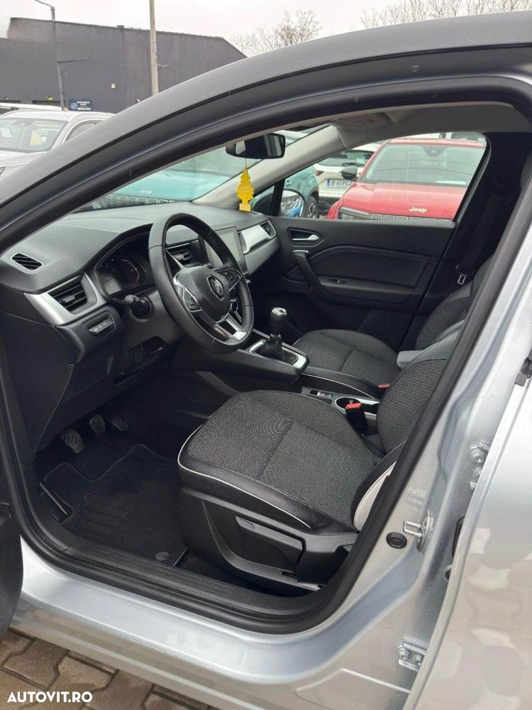 Renault Captur - 4