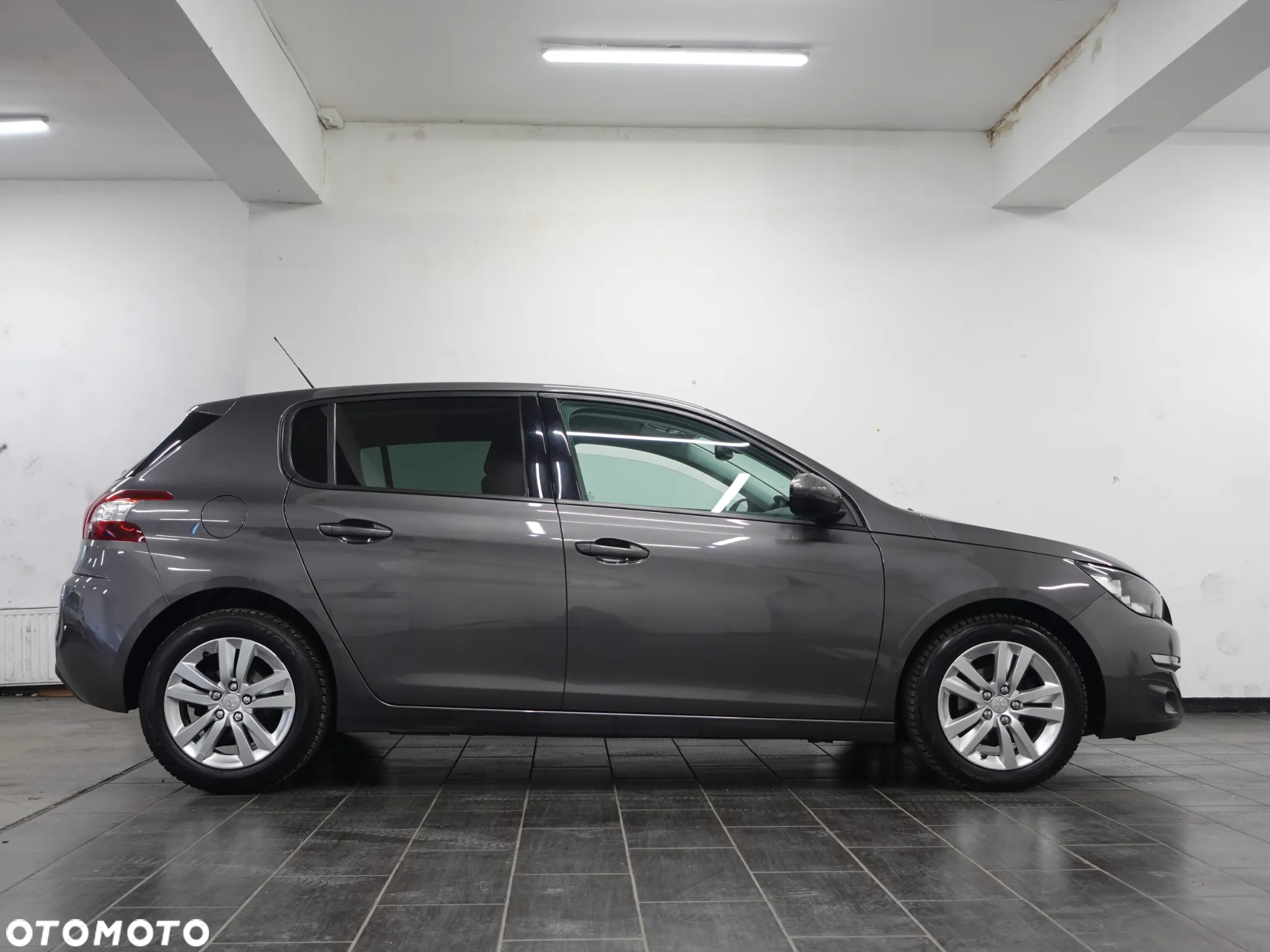 Peugeot 308 1.6 BlueHDi Style S&S - 11