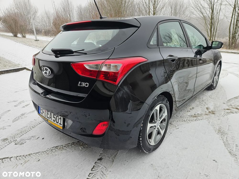 Hyundai i30 1.4 Fifa World Cup Edition - 34