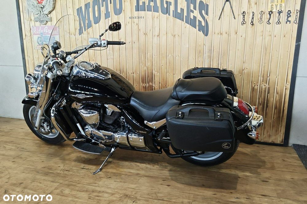 Suzuki Intruder - 23