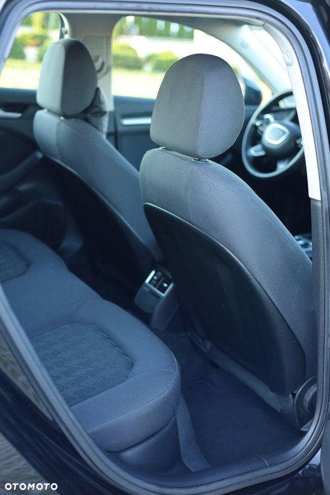 Audi A3 Sportback 1.4 TFSI Ambiente - 20