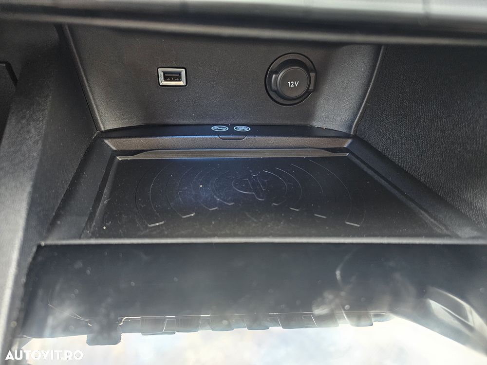 Peugeot 5008 PureTech 130 Stop & Start Allure Business-Paket - 31