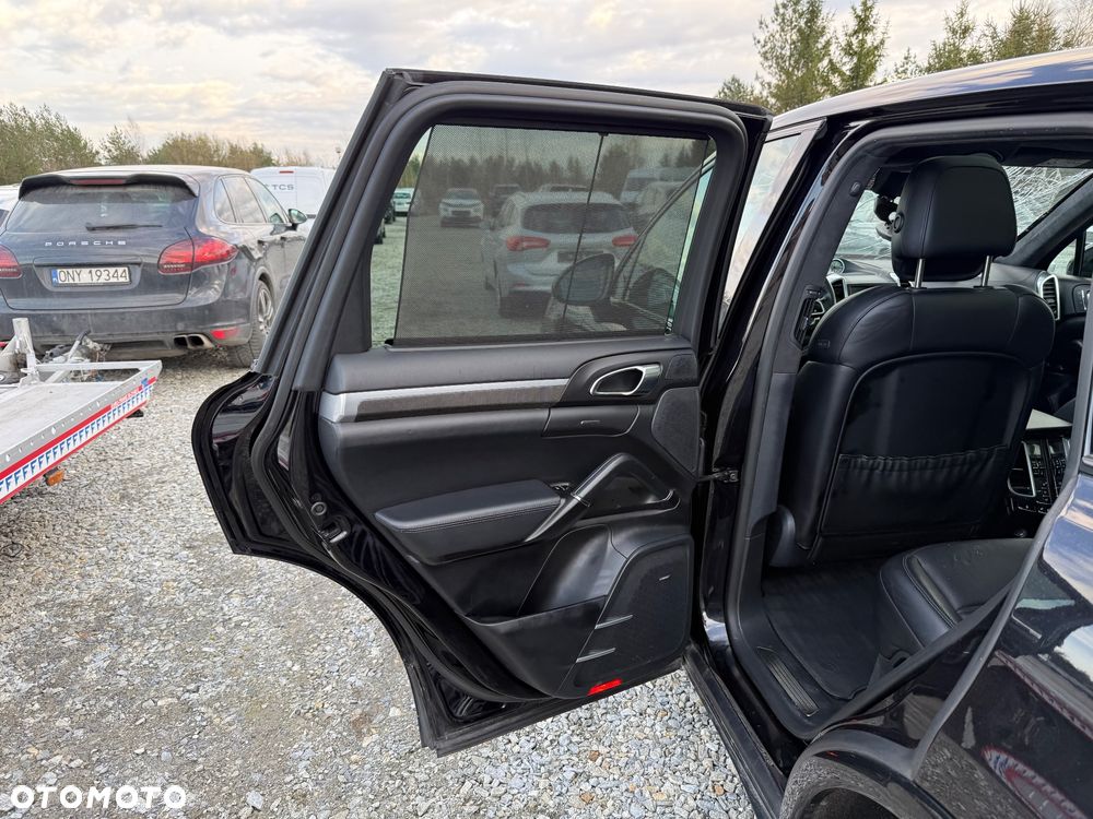 Porsche Cayenne Turbo - 27