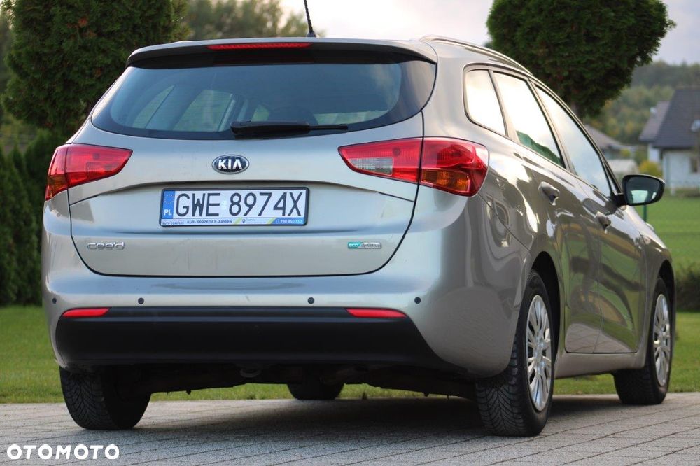 Kia Ceed 1.4 Smart Plus - 38
