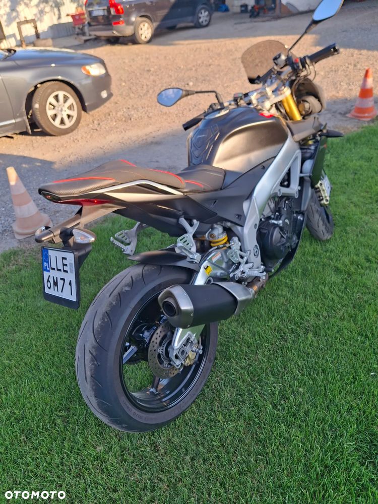 Aprilia Tuono - 10