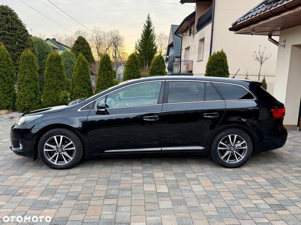 Toyota Avensis 1.8 Sol NAVI - 3