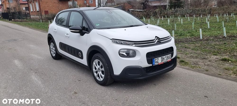 Citroën C3 Pure Tech (VTi) 82 Exclusive - 3