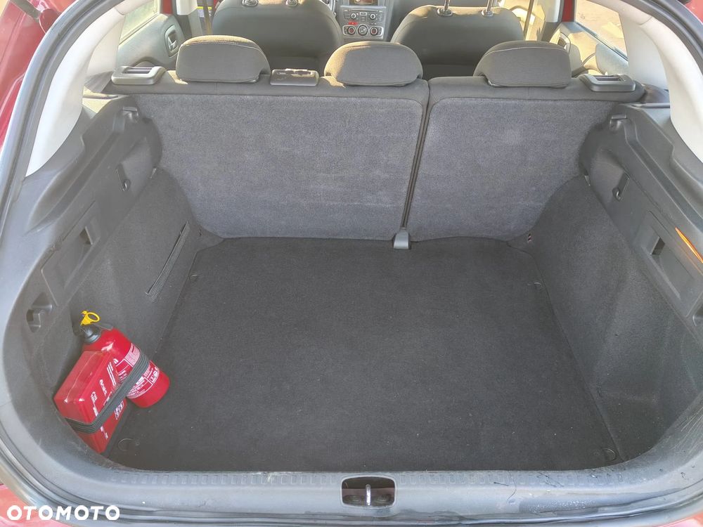 Citroën C4 e-HDi 115 ETG6 Selection - 29