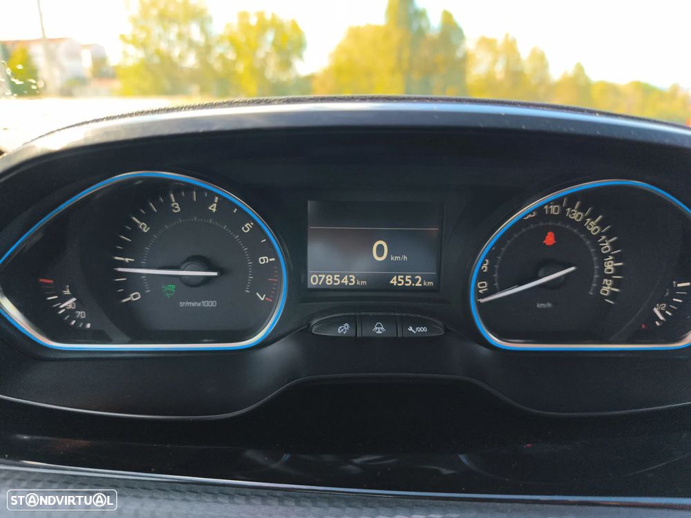 Peugeot 2008 1.2 PureTech Active - 24