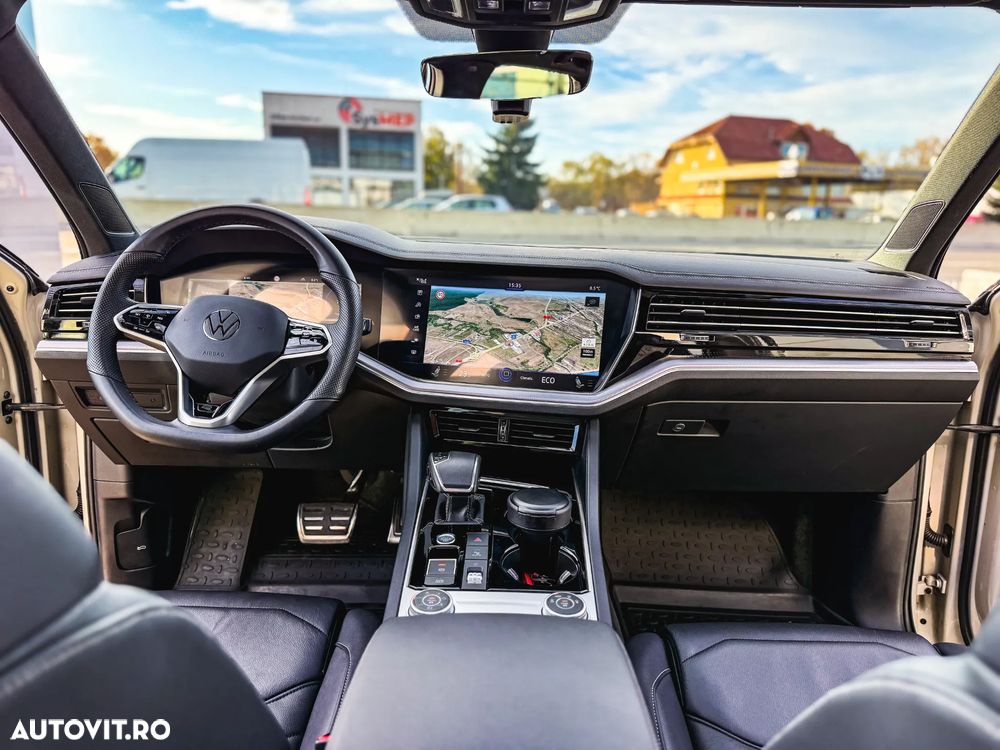 Volkswagen Touareg V6 TDI 4MOTION R-Line - 22