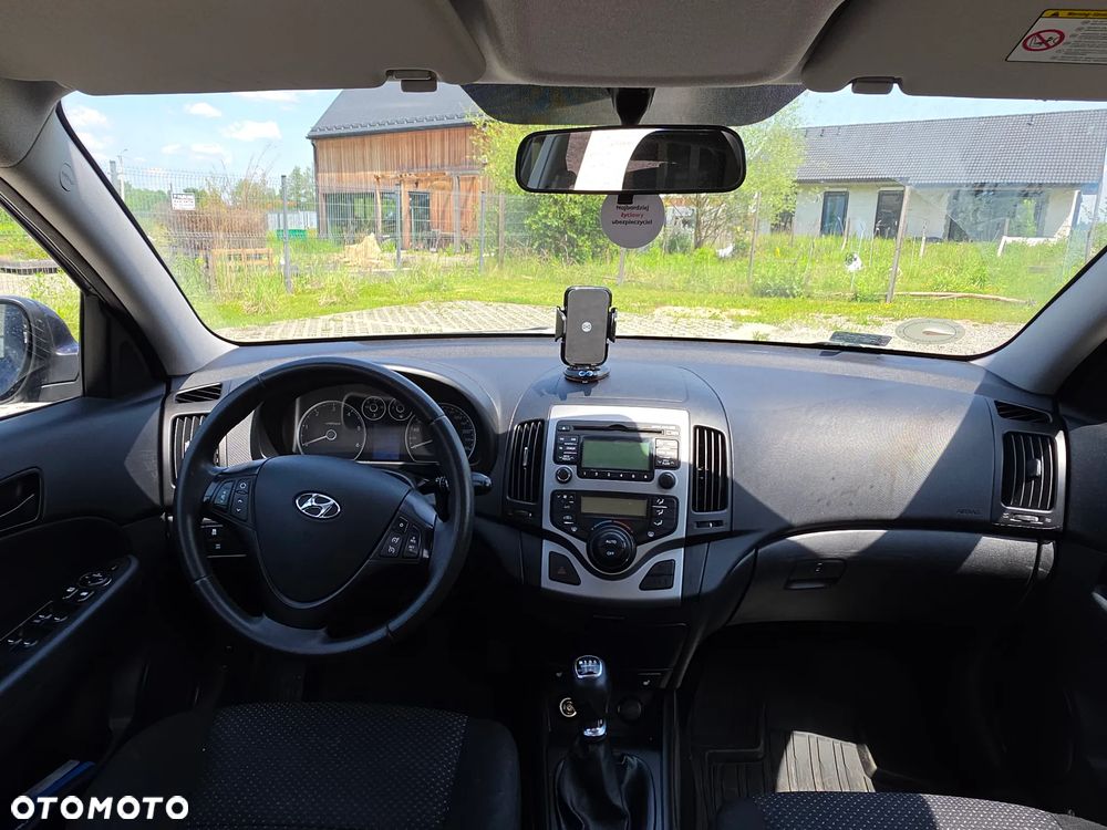 Hyundai i30 1.6 CRDi Comfort EU5 - 13