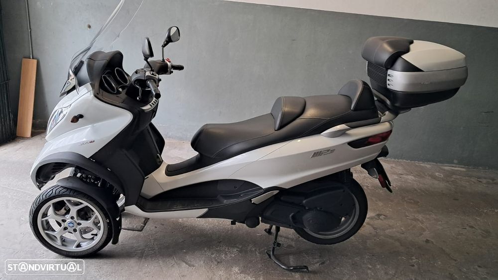 Piaggio MP3 - 1