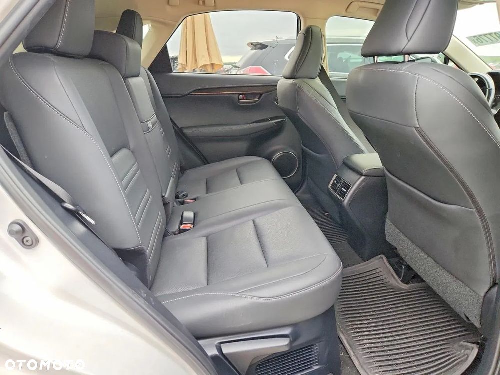 Lexus NX 300 Comfort AWD - 10