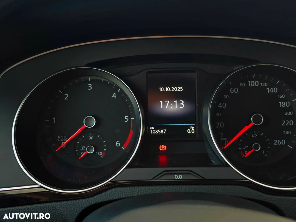 Volkswagen Passat 2.0 TDI DSG Highline - 8