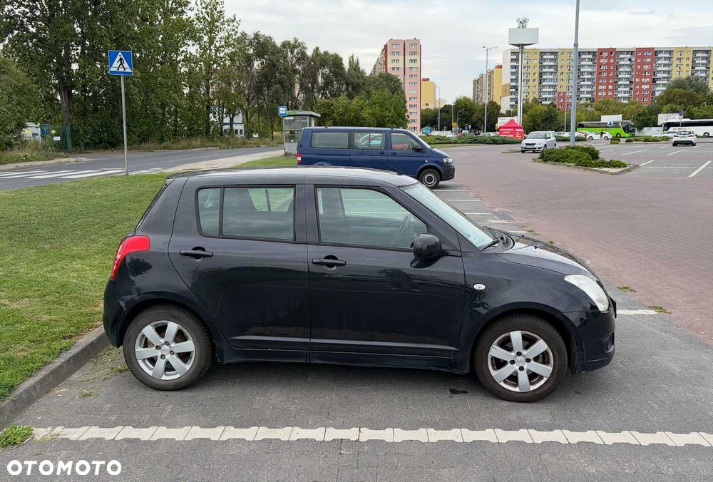 Suzuki Swift - 4