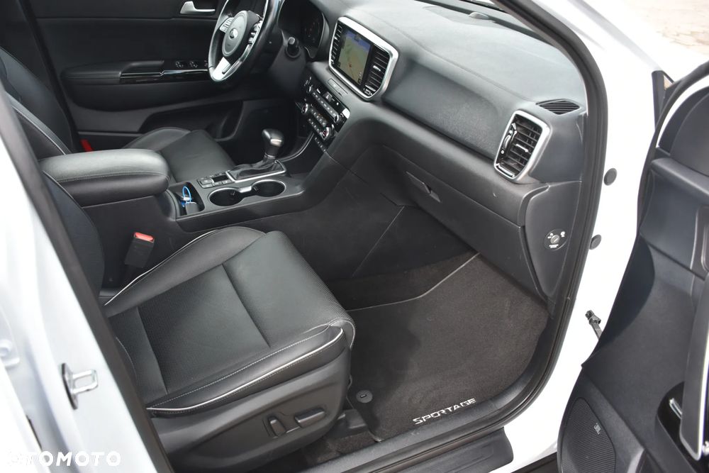 Kia Sportage 1.6 T-GDI AWD DCT PLATINUM - 24