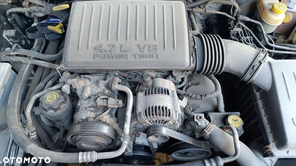 Jeep Grand Cherokee - 26