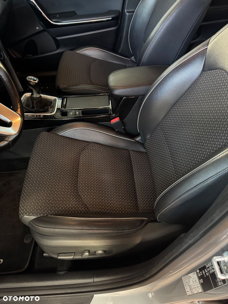 Kia Ceed 1.4 T-GDI L Business Line Plus - 33